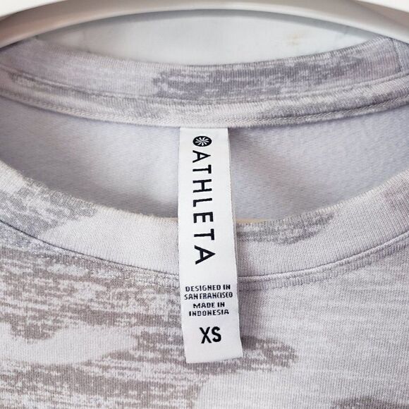 Athleta Pure Luxe Printed Sweatshirt Camo Gray Size XS Nirvana Fabric Soft Cozy - Picture 4 of 9